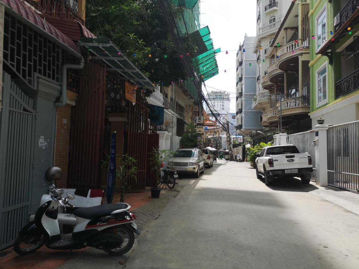 Peri Evi Hostel Phnom Penh Bassac Lane Buitenkant foto