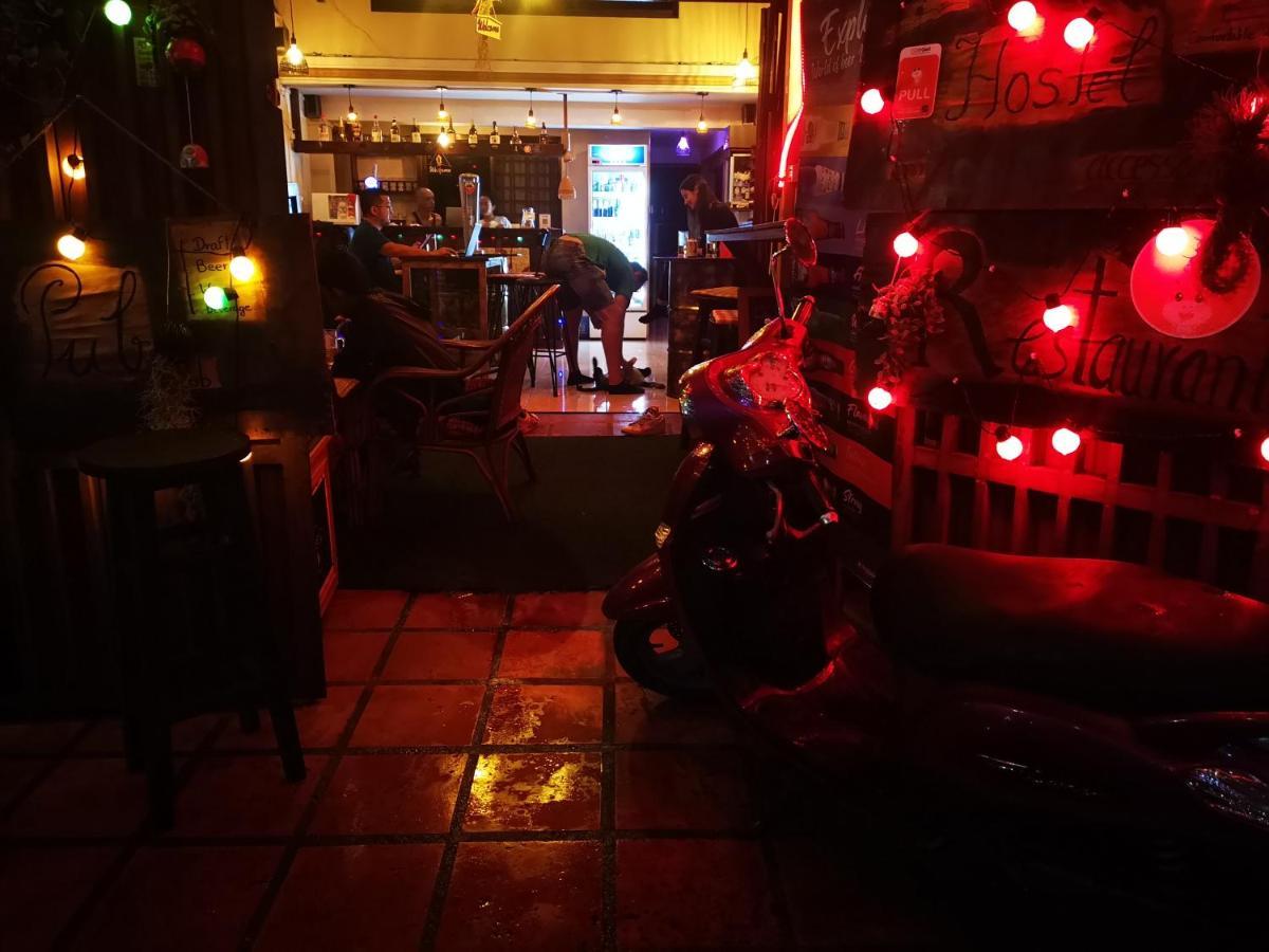 Peri Evi Hostel Phnom Penh Bassac Lane Buitenkant foto